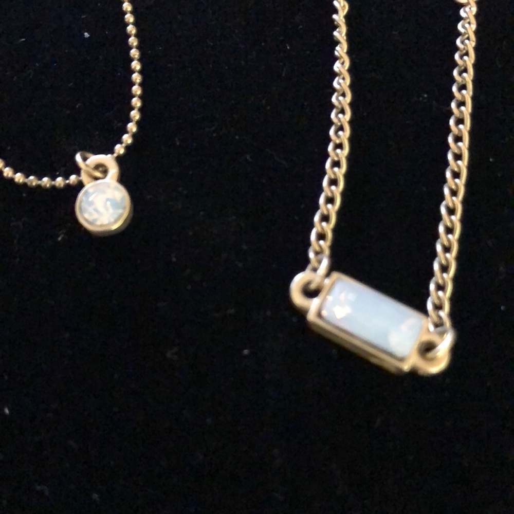 Bala Booste’ 2 feminine necklaces that layer, gold tone - Picture 8 of 9